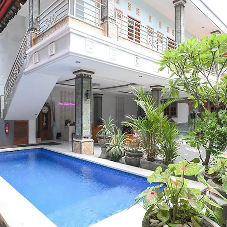 Ceria Guesthouse Seminyak Mitra Reddoorz